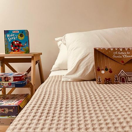 2 Bedroom Apt - Live Like A Local In Kolonaki アテネ エクステリア 写真