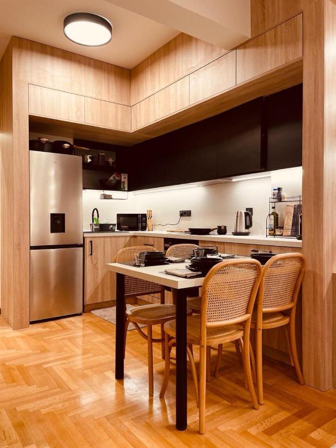 2 Bedroom Apt - Live Like A Local In Kolonaki アテネ エクステリア 写真