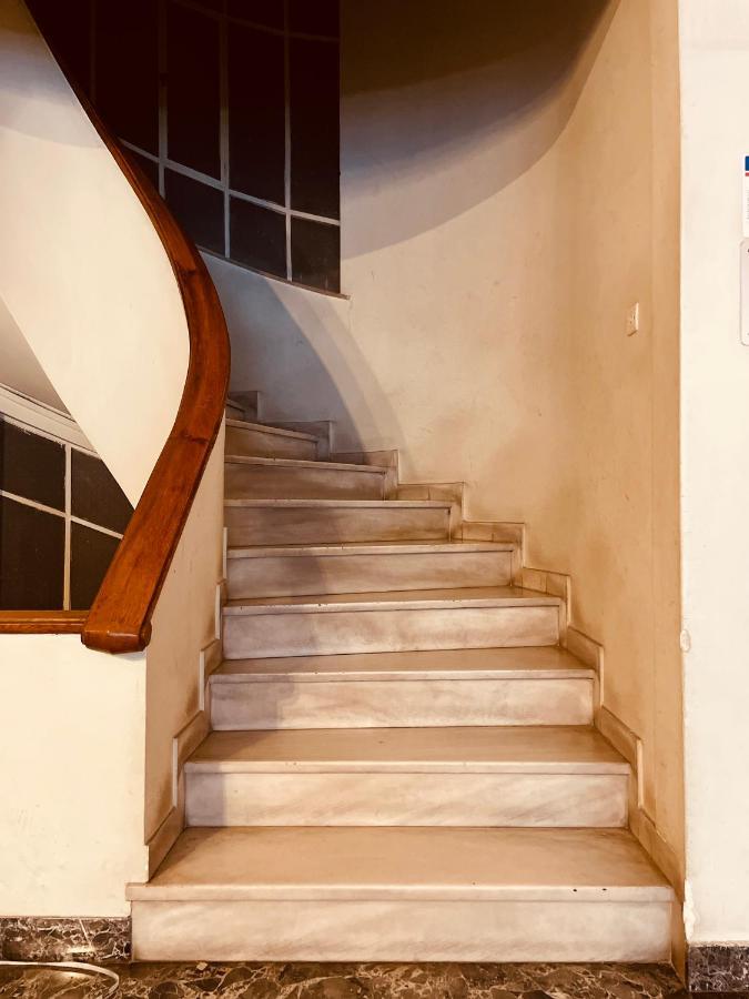 2 Bedroom Apt - Live Like A Local In Kolonaki アテネ エクステリア 写真