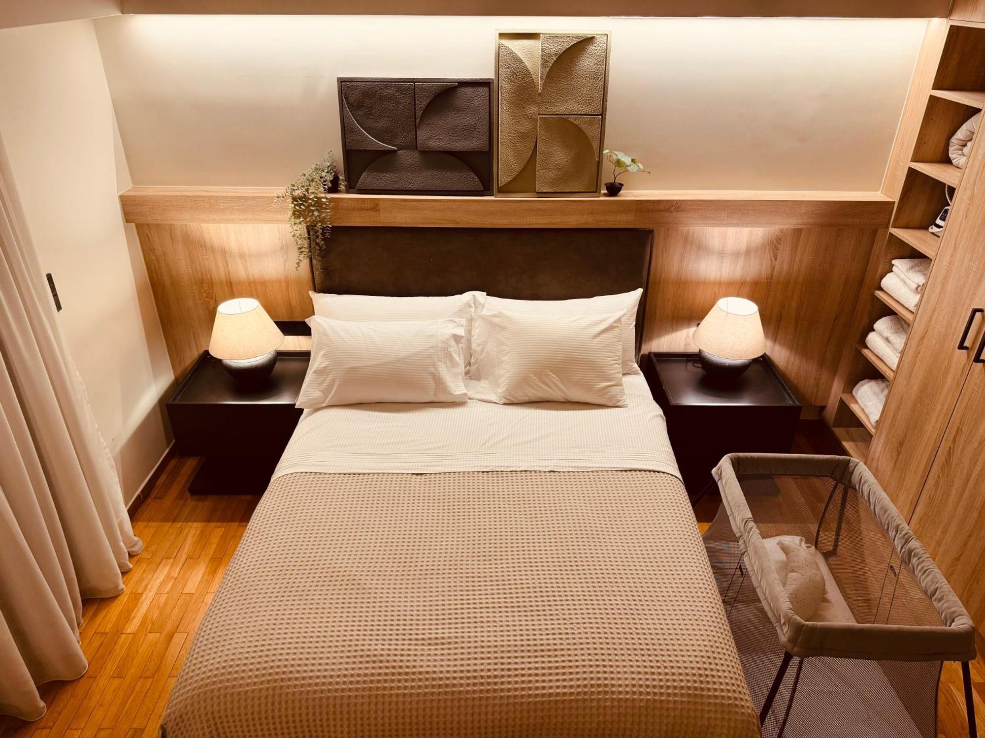 2 Bedroom Apt - Live Like A Local In Kolonaki アテネ エクステリア 写真